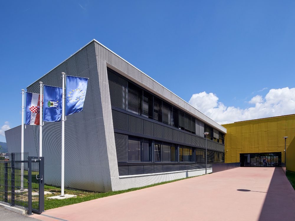 Streckmetall für Großprojekte - ProMetall Referenz Grundschule Bukovac