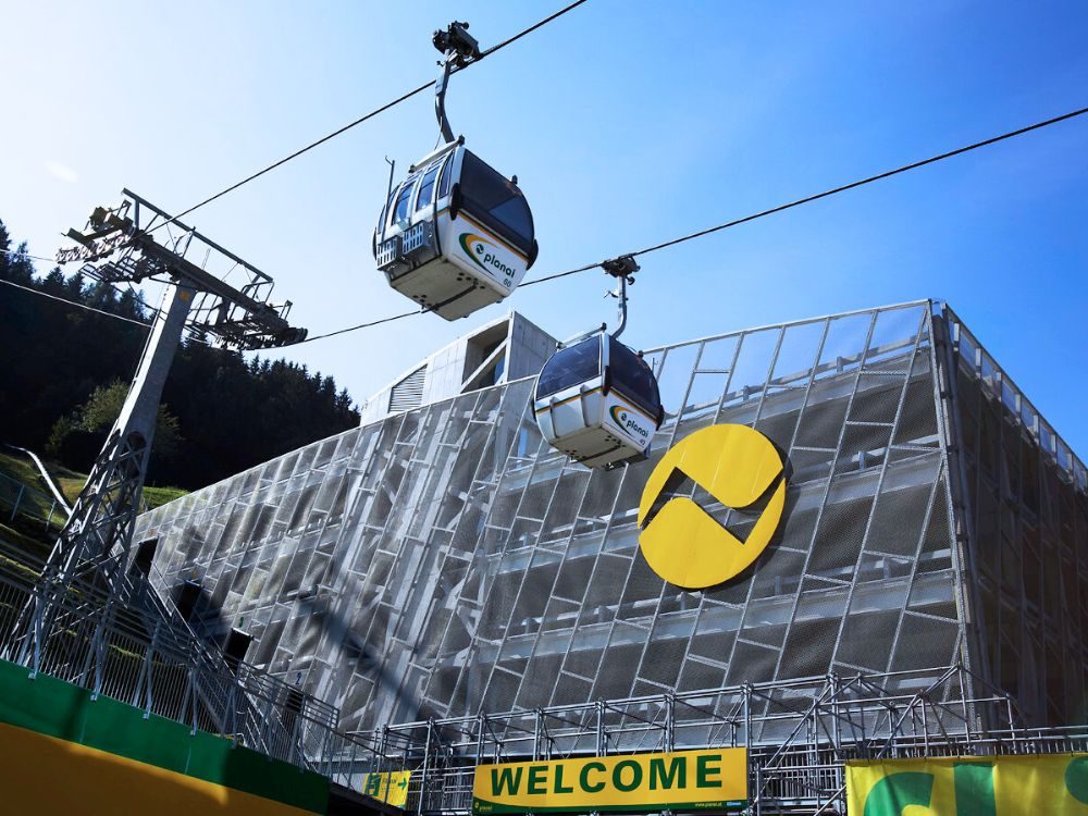 Parkhausfassade aus Streckmetall: Referenz Planai